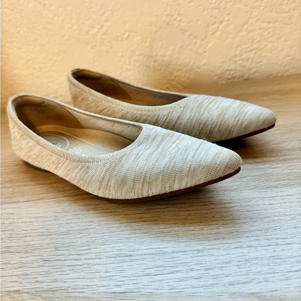 Viviana Pointed Toe Flats in Dapple Cream